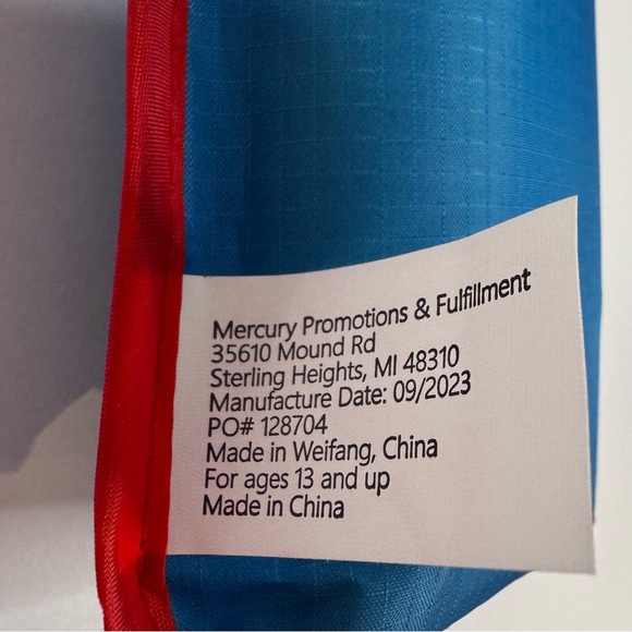 New 2023 Dominos Pizza Pepperoni Nylon Wind Kite Rare Employee - Picture 4 of 4